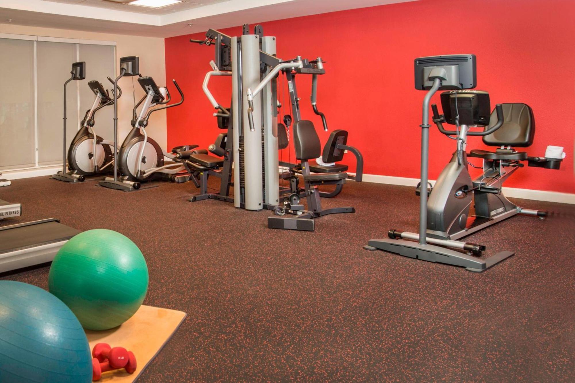 Towneplace By Marriott At Joint Base Andrews Hotel