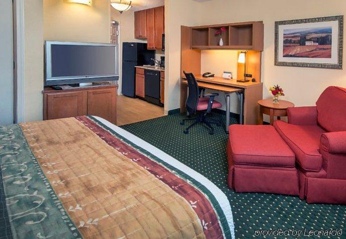 Towneplace By Marriott At Joint Base Andrews Hotel